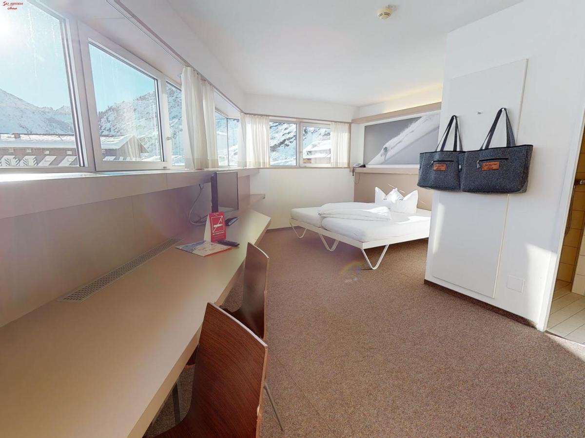 Hotel Ski Austria St.Christoph A.A. St. Christoph am Arlberg Extérieur photo